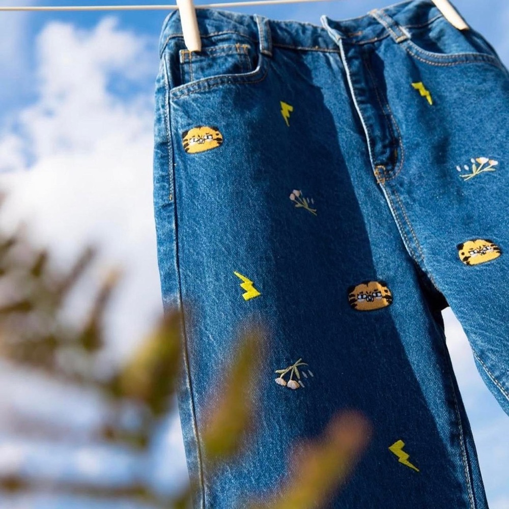 Mai Accents Jeans - Picture 2 of 5